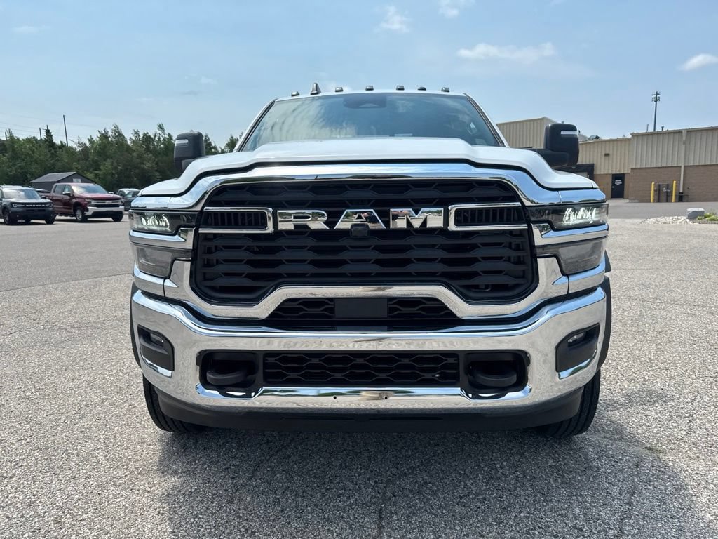 New 2026 RAM 5500 Tradesman AWD/4WD image 4