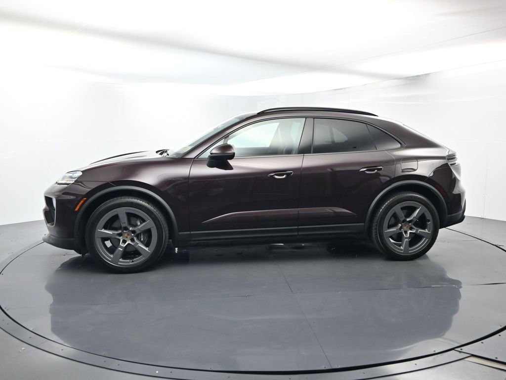 Certified 2025 Porsche Macan 4 Electric image 2