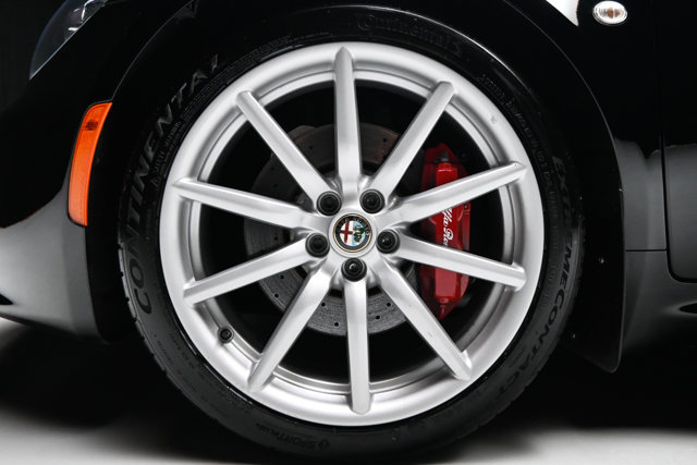 Used 2016 Alfa Romeo 4C Spider RWD image 5
