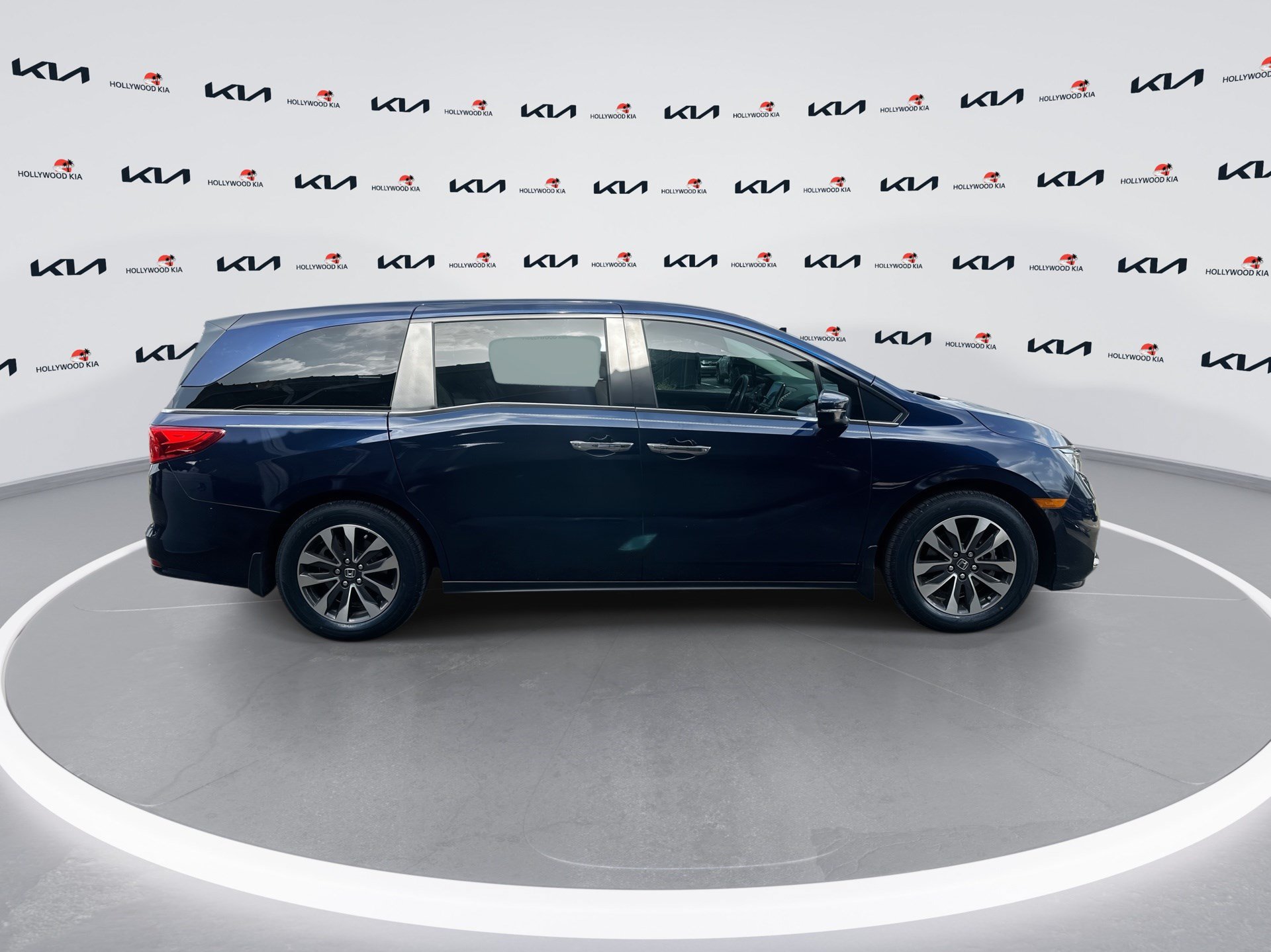 Used 2024 Honda Odyssey EX image 9