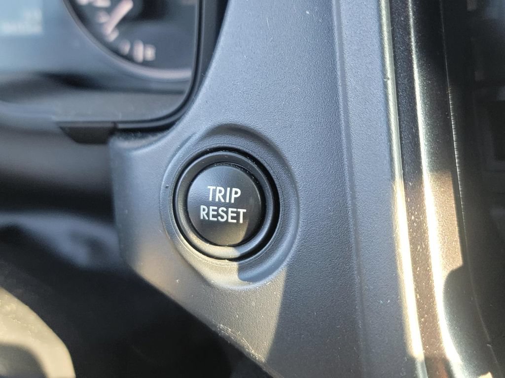Used 2025 Subaru Forester Premium AWD/4WD image 23