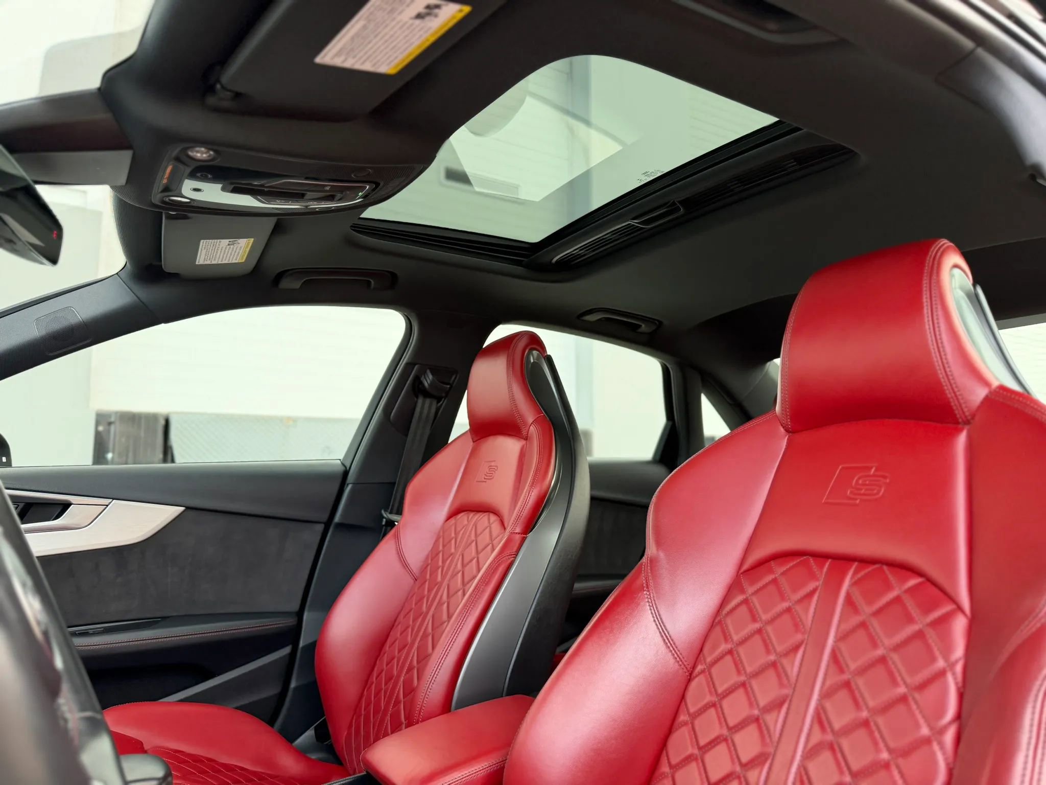 Used 2019 Audi S4 Premium Plus w/ Premium Plus Package image 29