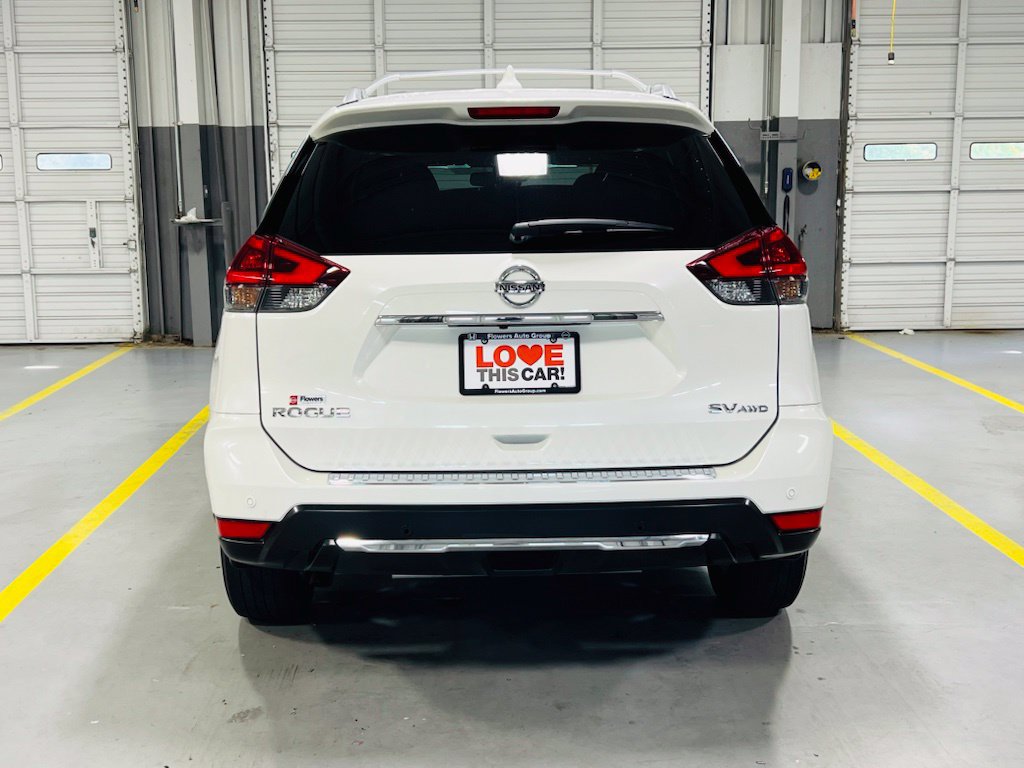 Used 2020 Nissan Rogue SV AWD/4WD image 16