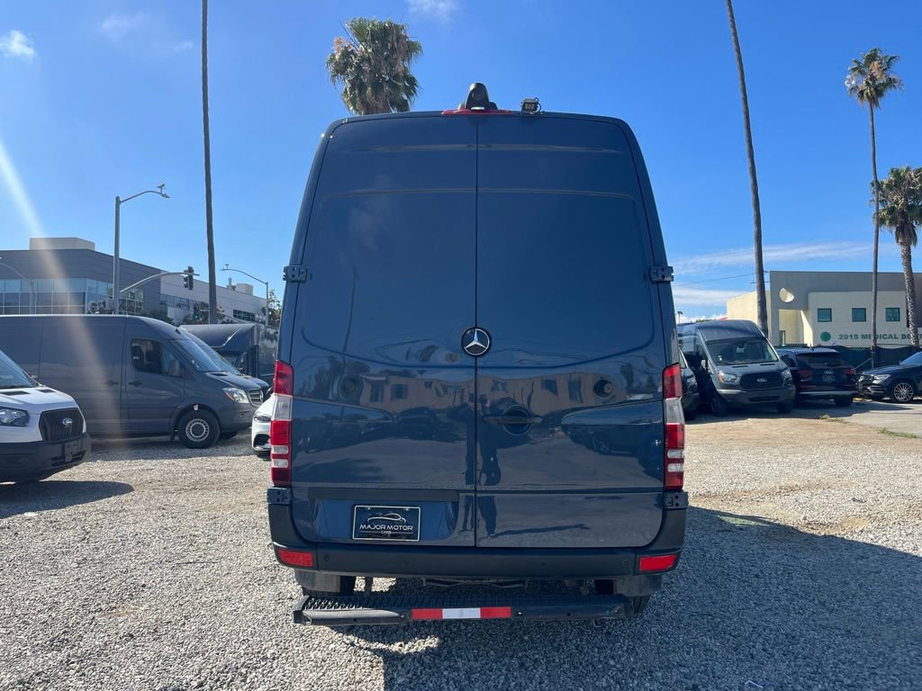 Used 2018 Mercedes-Benz Sprinter 2500 image 8