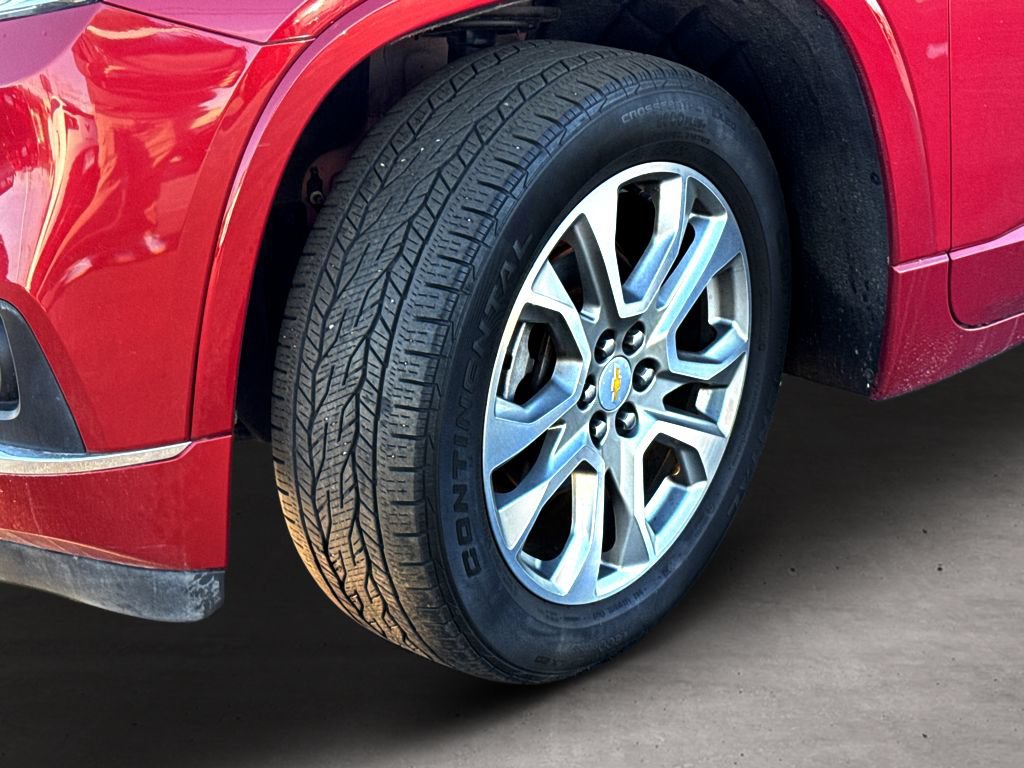 Used 2020 Chevrolet Traverse Premier FWD image 25