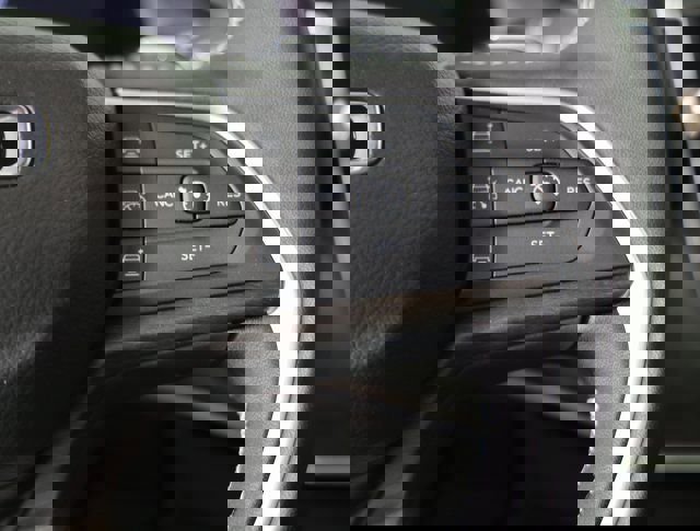 New 2025 Jeep Grand Cherokee Limited w/ Black Appearance Package image 16