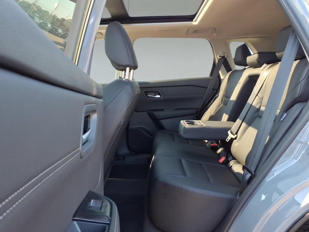 New 2026 Nissan Rogue Dark Armor AWD/4WD image 10