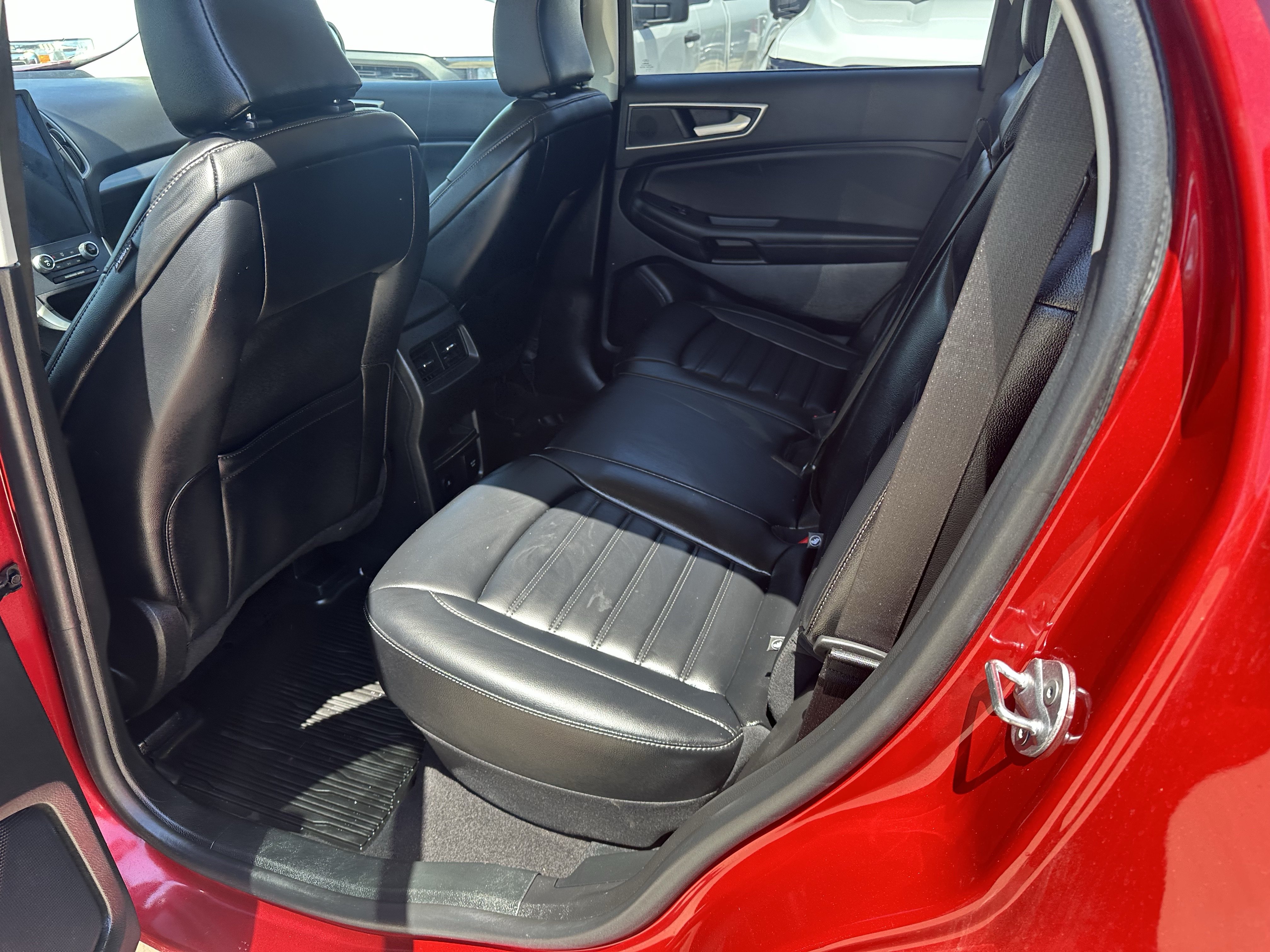 Used 2023 Ford Edge SEL w/ Convenience Package AWD/4WD image 7