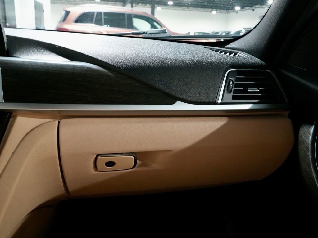 Used 2017 BMW 330i Sedan image 23