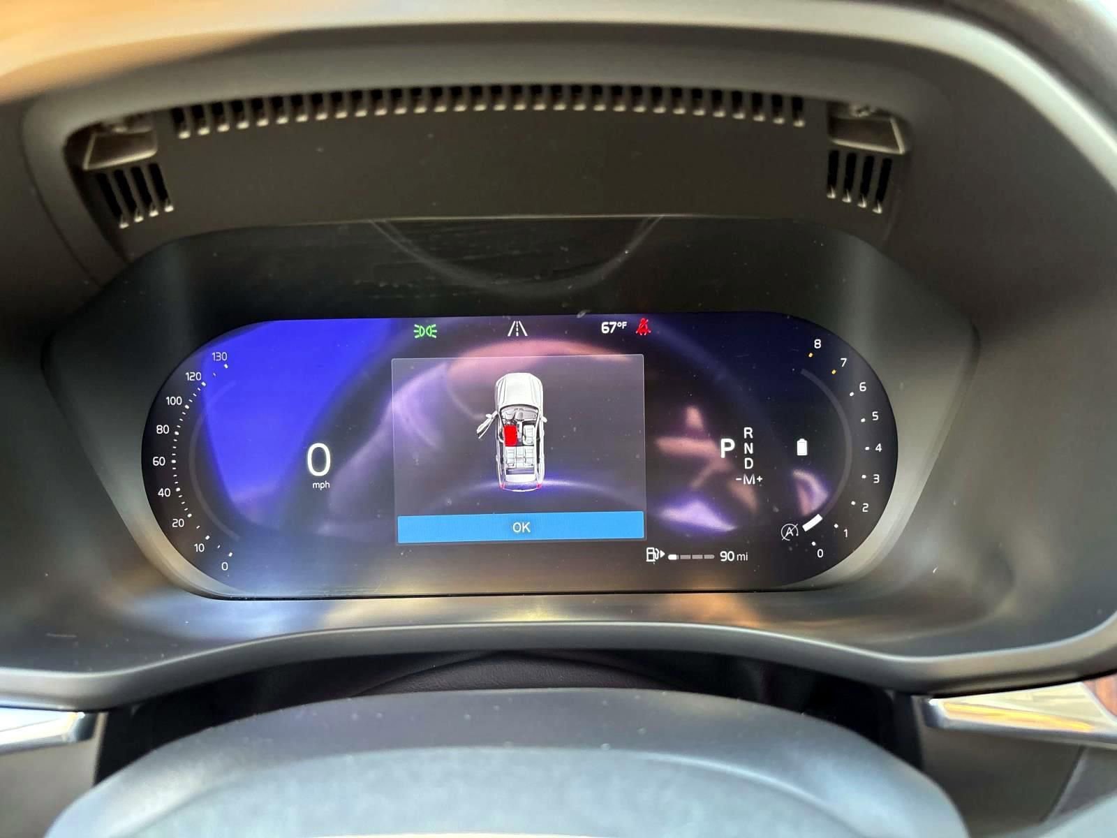 Used 2023 Volvo XC60 B5 Plus w/ Climate Package image 15