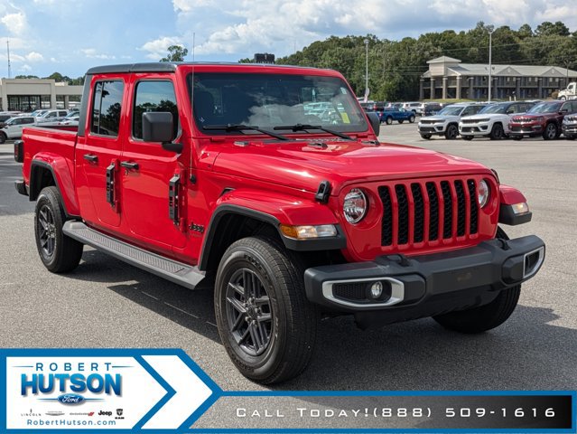 Used 2021 Jeep Gladiator Sport image 4