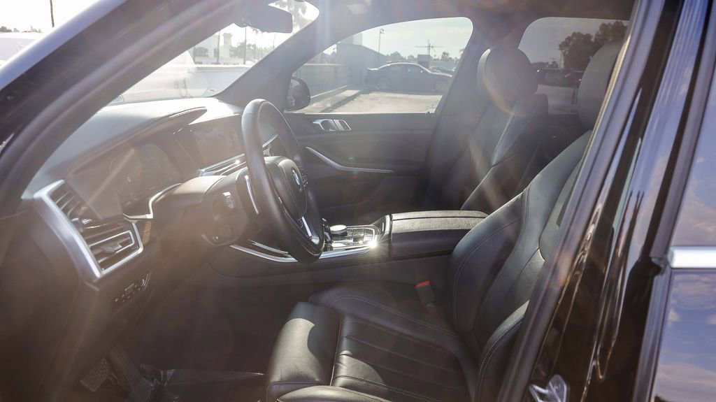 Used 2021 BMW X5 xDrive40i w/ Premium Package image 19