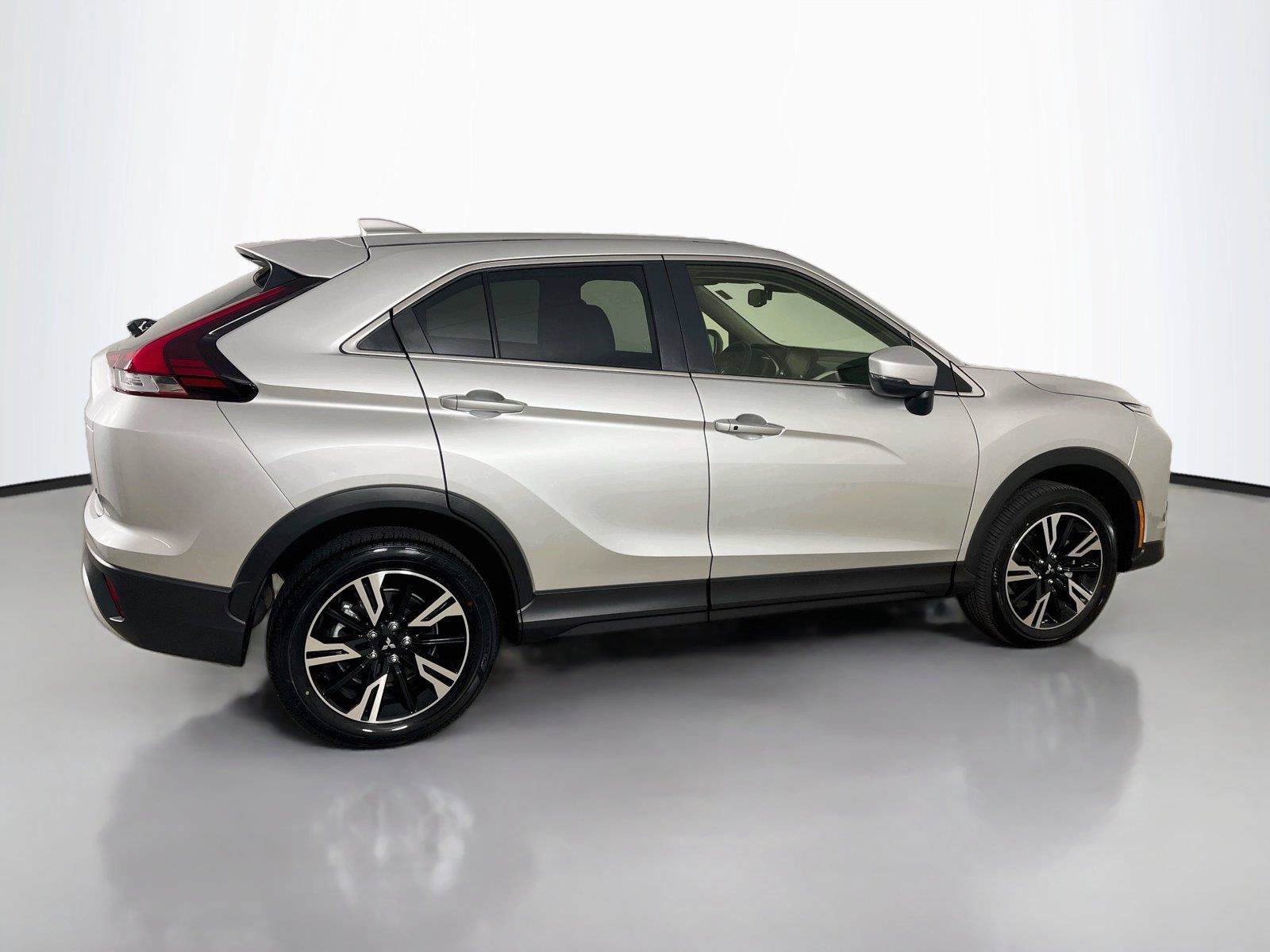 Used 2024 Mitsubishi Eclipse Cross SE AWD/4WD image 17