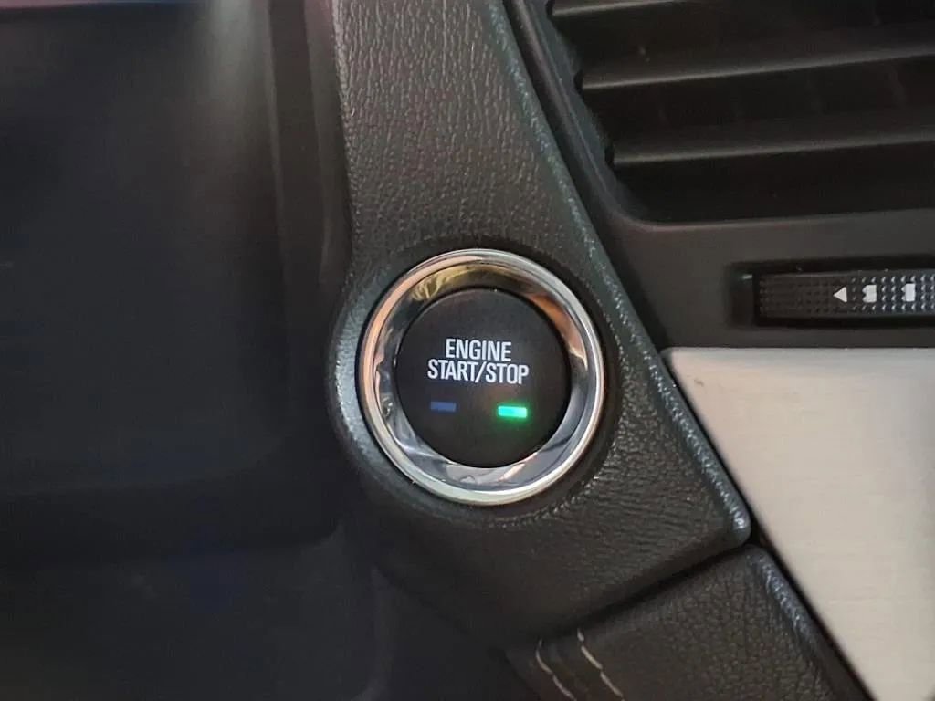 Used 2019 GMC Yukon XL SLT w/ Open Road Package image 28