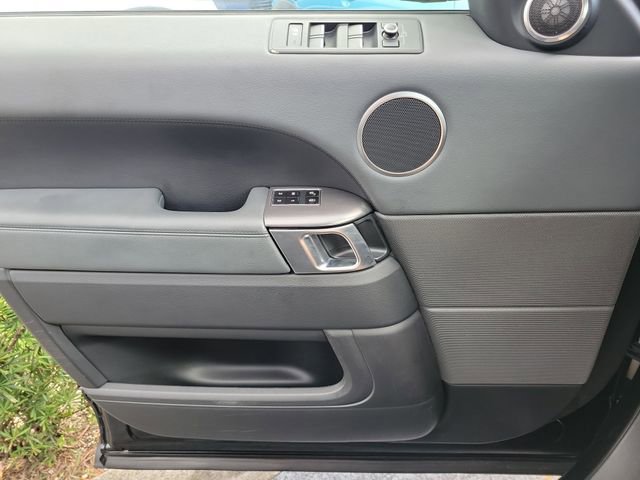 Used 2015 Land Rover Range Rover Sport HSE image 27