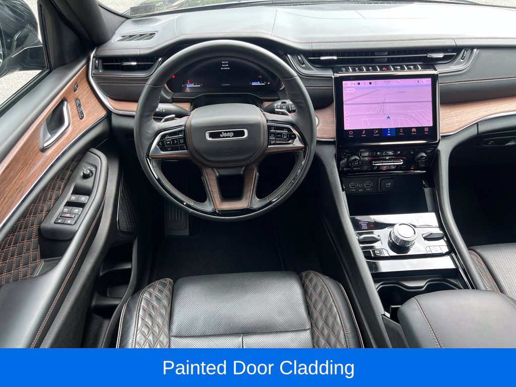 Used 2025 Jeep Grand Cherokee Summit w/ Obsidian Package AWD/4WD image 19