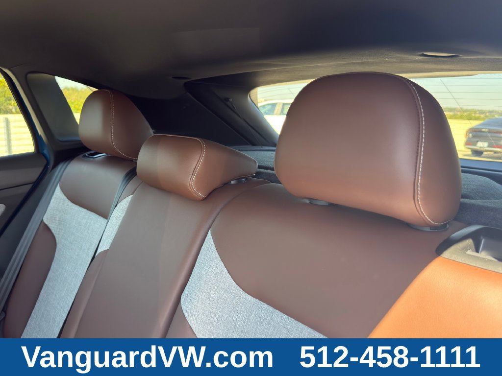 Used 2025 Volkswagen ID.4 Pro RWD image 25