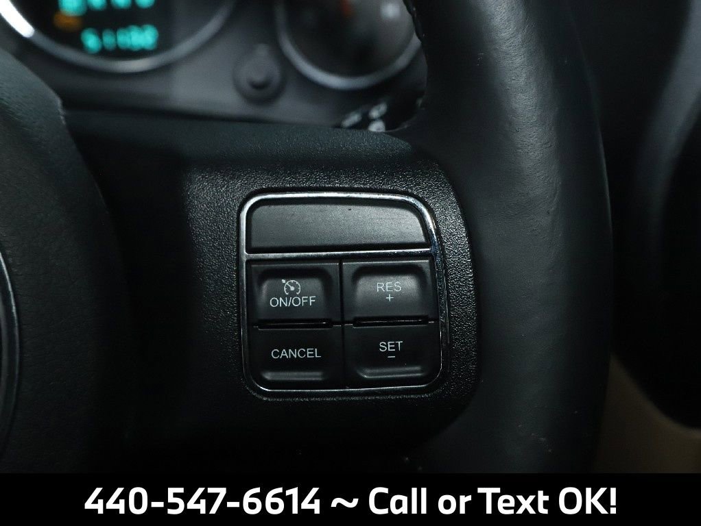 Used 2014 Jeep Wrangler Unlimited Sahara image 32