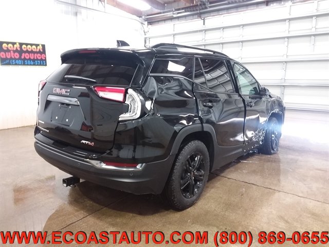 Used 2024 GMC Terrain AT4 AWD/4WD image 2