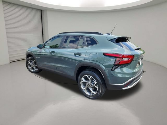 New 2026 Chevrolet Trax LT w/ LT Convenience Package FWD image 5