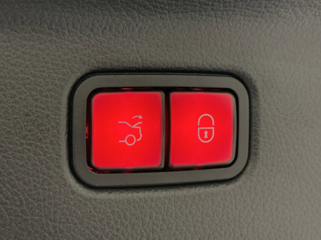 Certified 2022 Mercedes-Benz S 500 4MATIC image 23