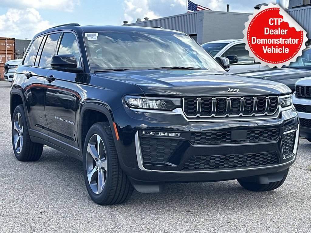 New 2026 Jeep Grand Cherokee Limited AWD/4WD image 1
