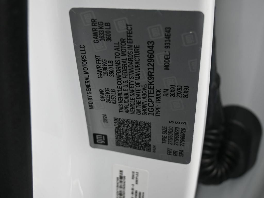 Used 2024 Chevrolet Colorado Trail Boss image 16