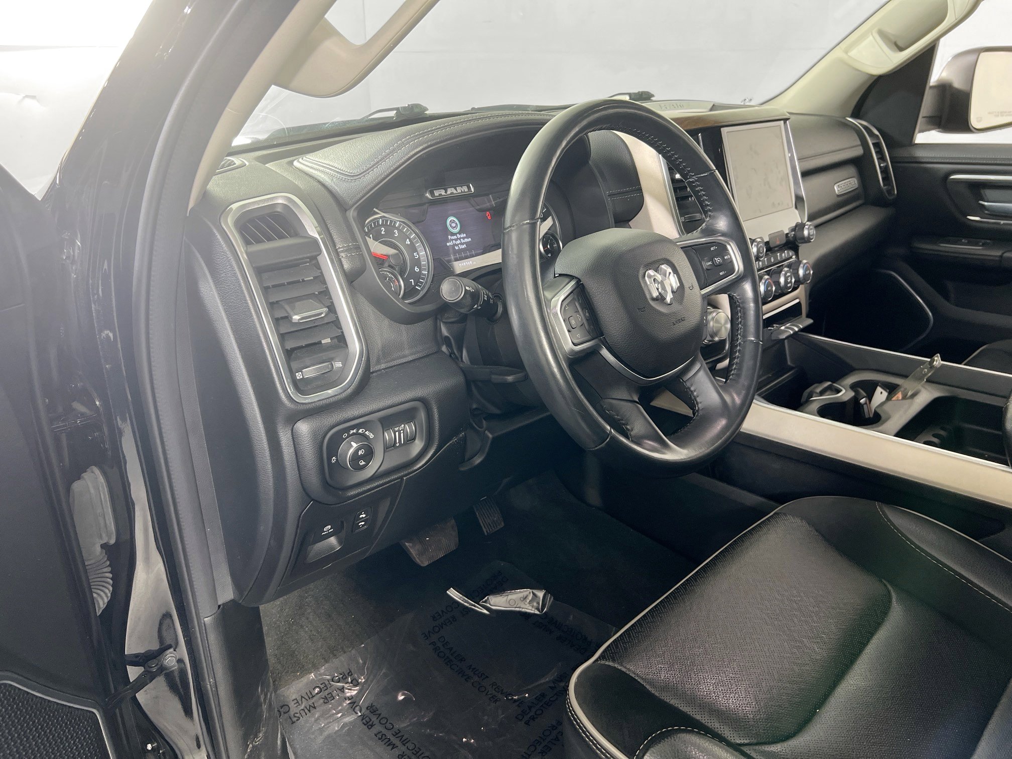 Used 2022 RAM 1500 Laramie image 9