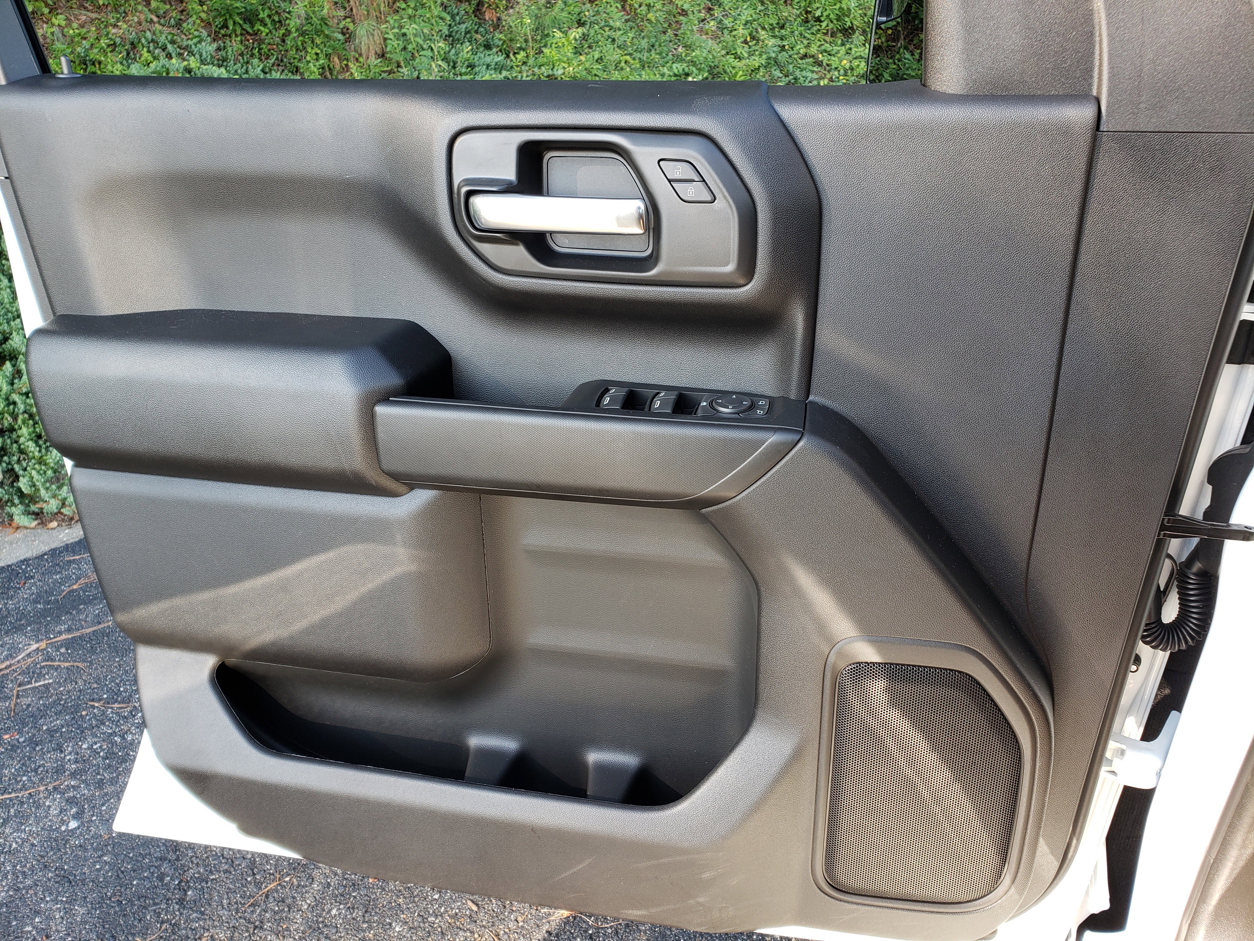 New 2025 Chevrolet Silverado 1500 Custom image 10