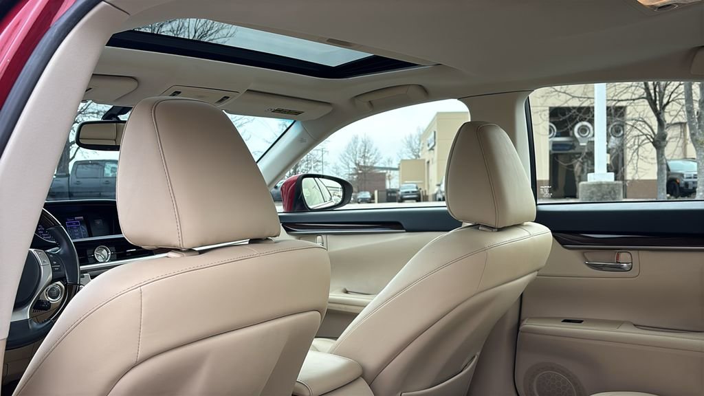 Used 2014 Lexus ES 350 w/ Premium Package image 32