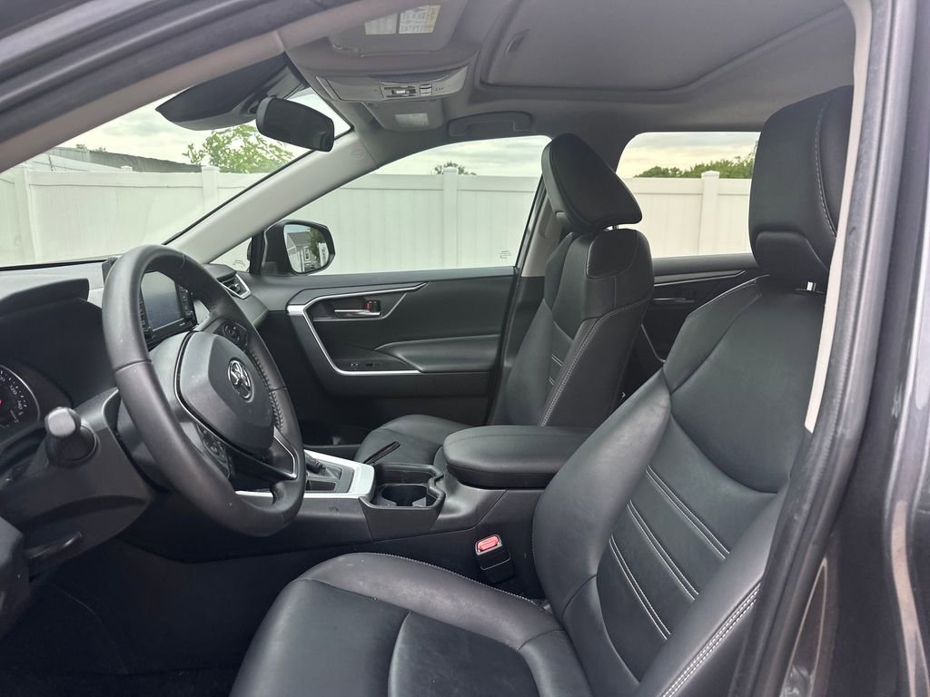 Used 2021 Toyota RAV4 XLE Premium AWD/4WD image 11
