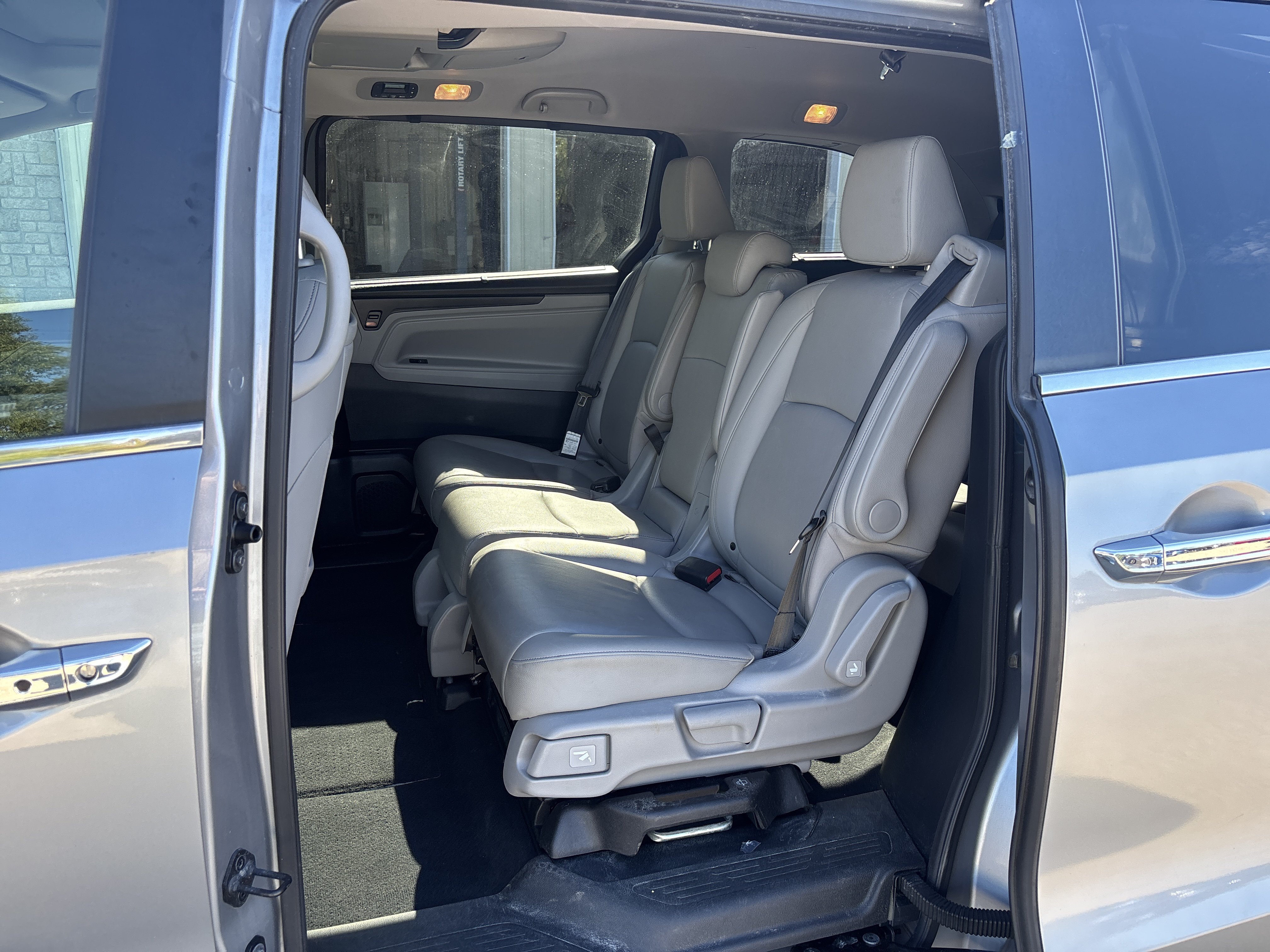 Used 2023 Honda Odyssey Touring image 18