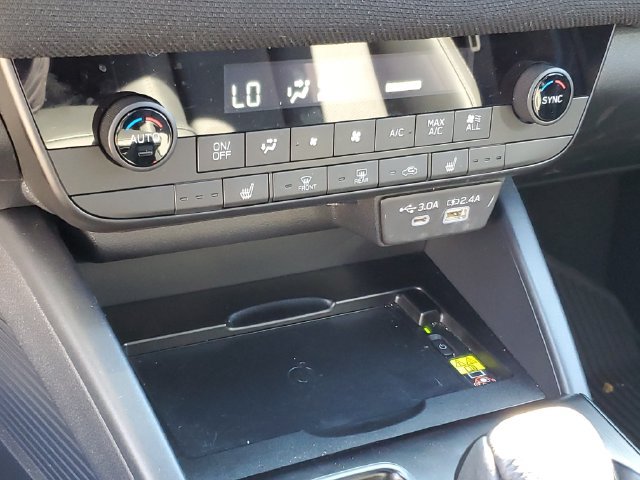Used 2026 Subaru Outback Limited AWD/4WD image 18