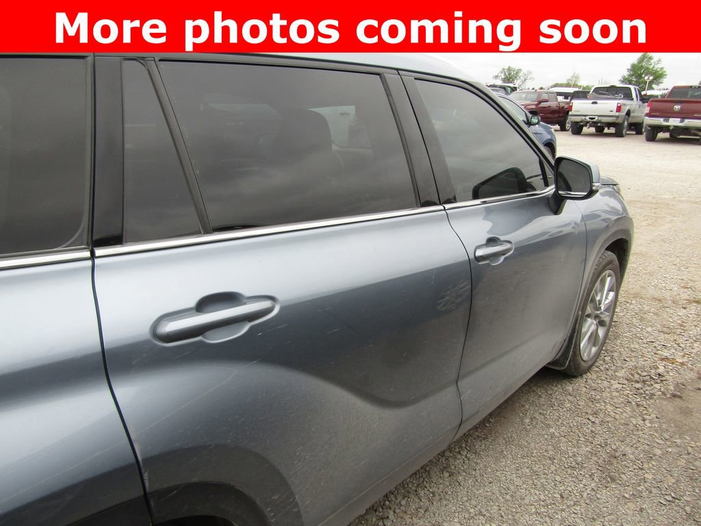 Used 2020 Toyota Highlander Limited image 6