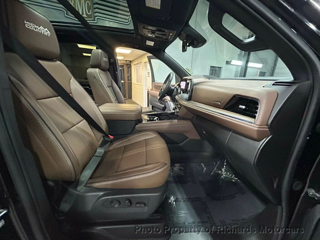Used 2025 Chevrolet Suburban High Country image 26