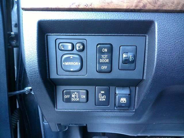 Used 2014 Toyota Tundra 1794 Edition image 18