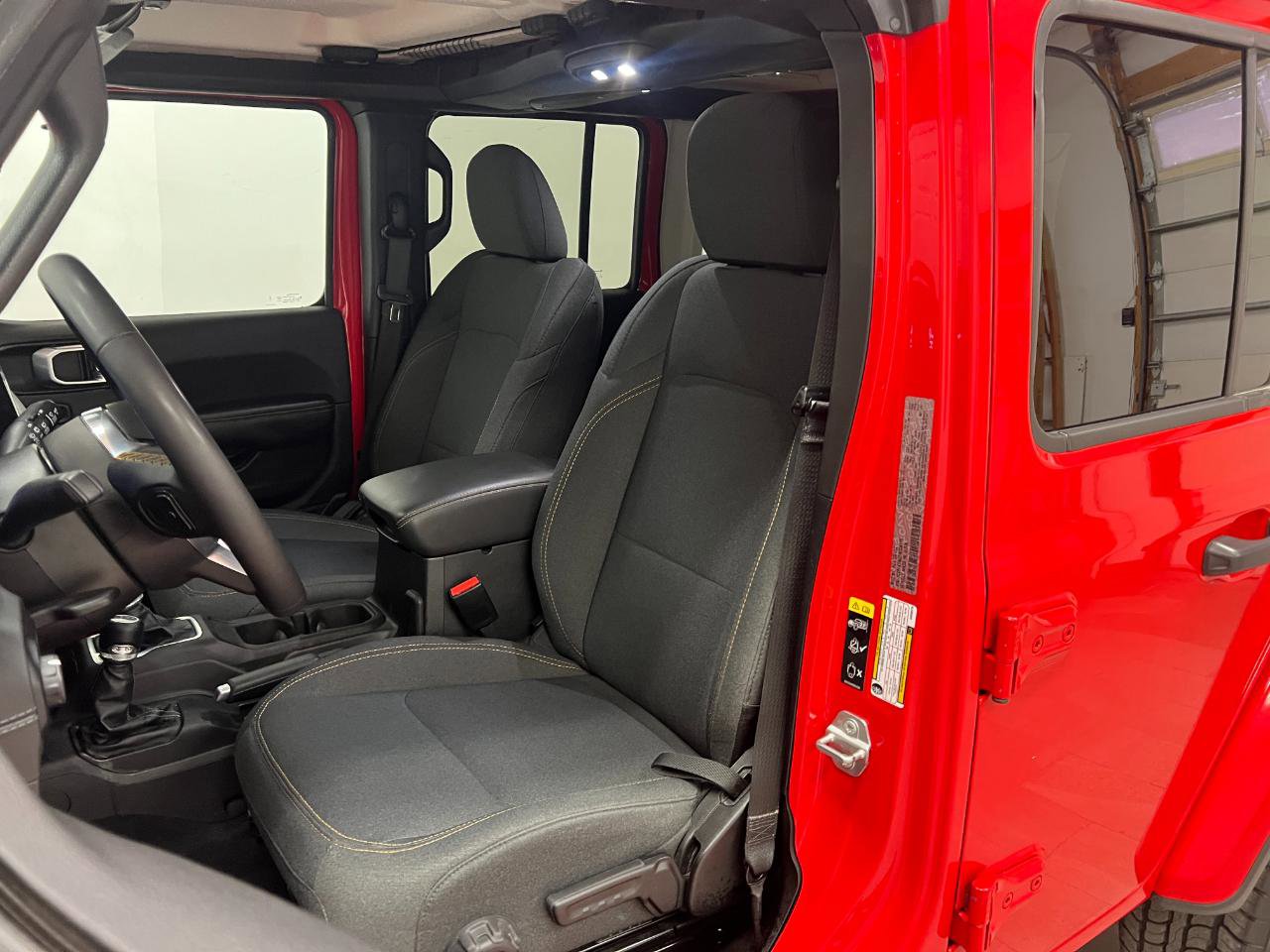 Used 2025 Jeep Wrangler Unlimited Sahara image 51