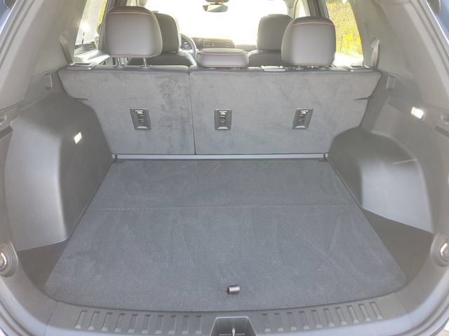 Certified 2025 Chevrolet Equinox RS w/ Safety and Technology Package AWD/4WD image 8