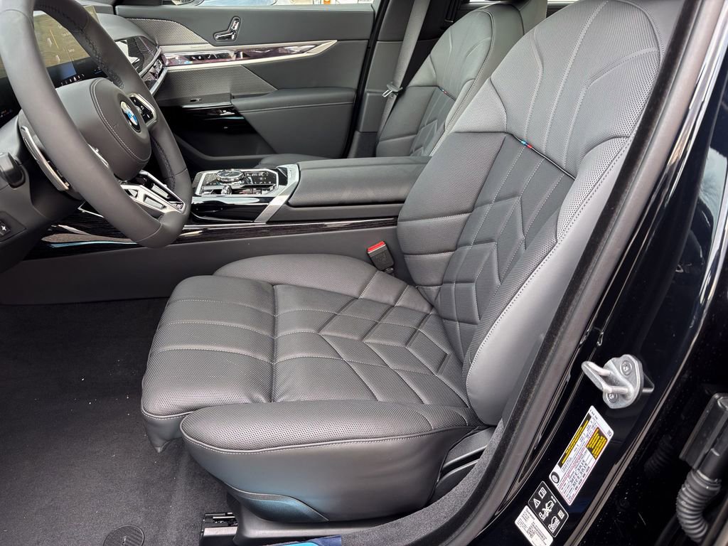 New 2026 BMW 760i xDrive AWD/4WD image 16