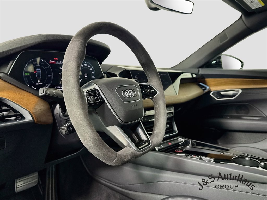Used 2023 Audi e-tron GT Premium Plus AWD/4WD image 9