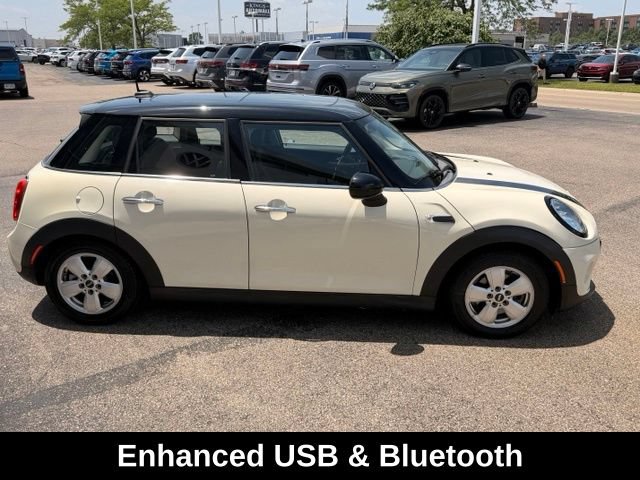 Used 2016 MINI Cooper 4-Door Hardtop FWD image 5