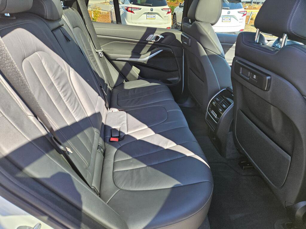 Used 2019 BMW X5 xDrive40i w/ Convenience Package image 14