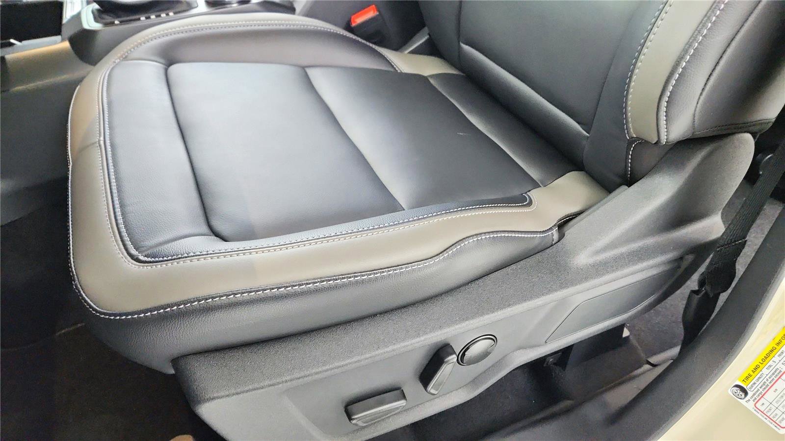 New 2026 Ford Bronco Outer Banks image 15