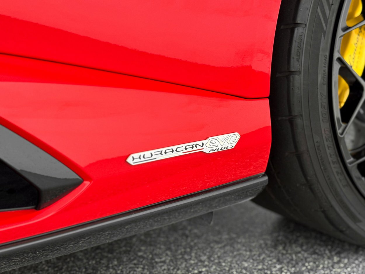 Used 2023 Lamborghini Huracan EVO image 41