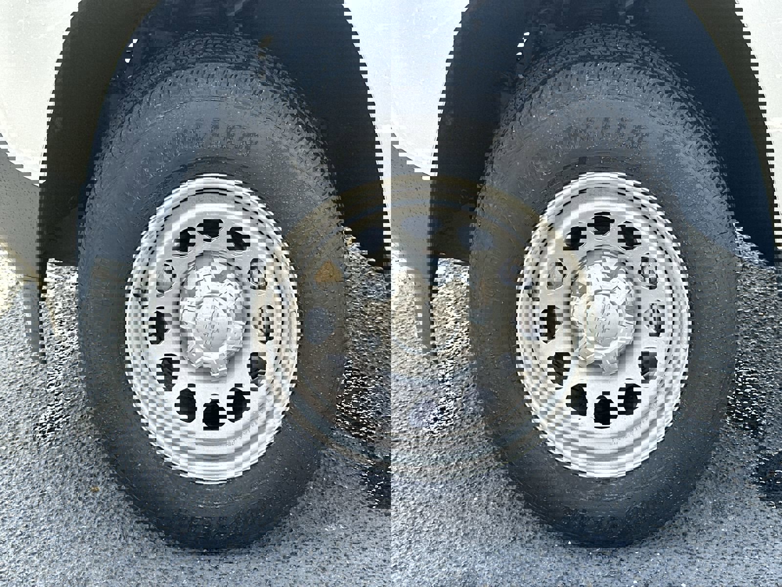 Used 2023 Chevrolet Colorado W/T image 13