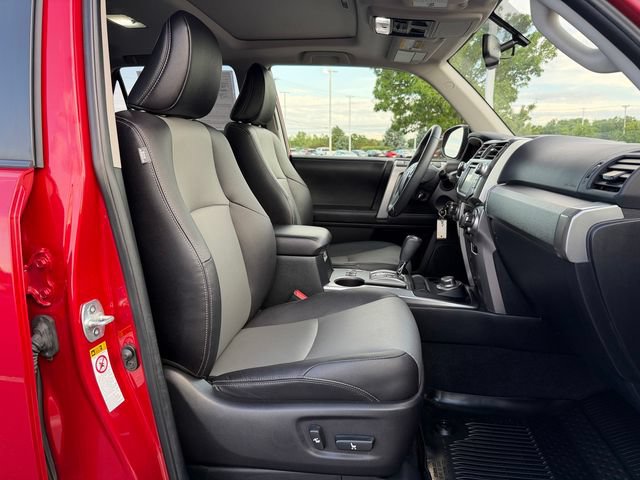 Certified 2017 Toyota 4Runner SR5 Premium AWD/4WD image 19