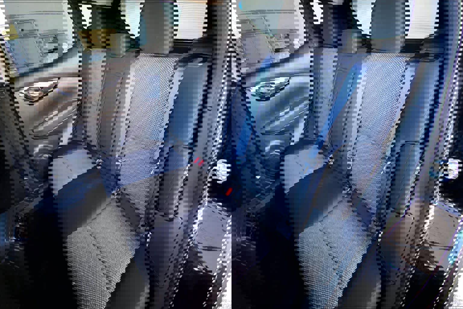 Used 2022 Nissan Rogue Sport SV image 21