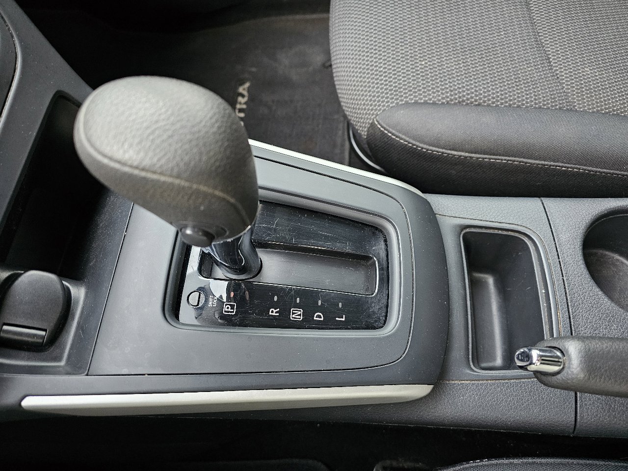 Used 2016 Nissan Sentra S image 49