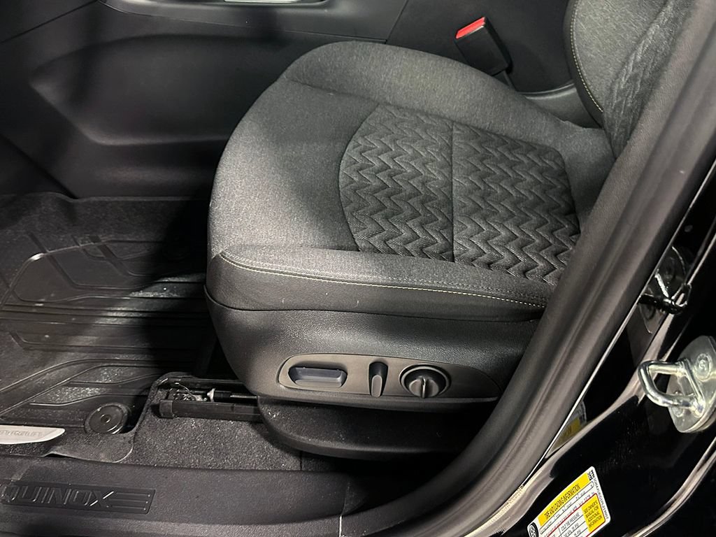 Used 2023 Chevrolet Equinox LT AWD/4WD image 21