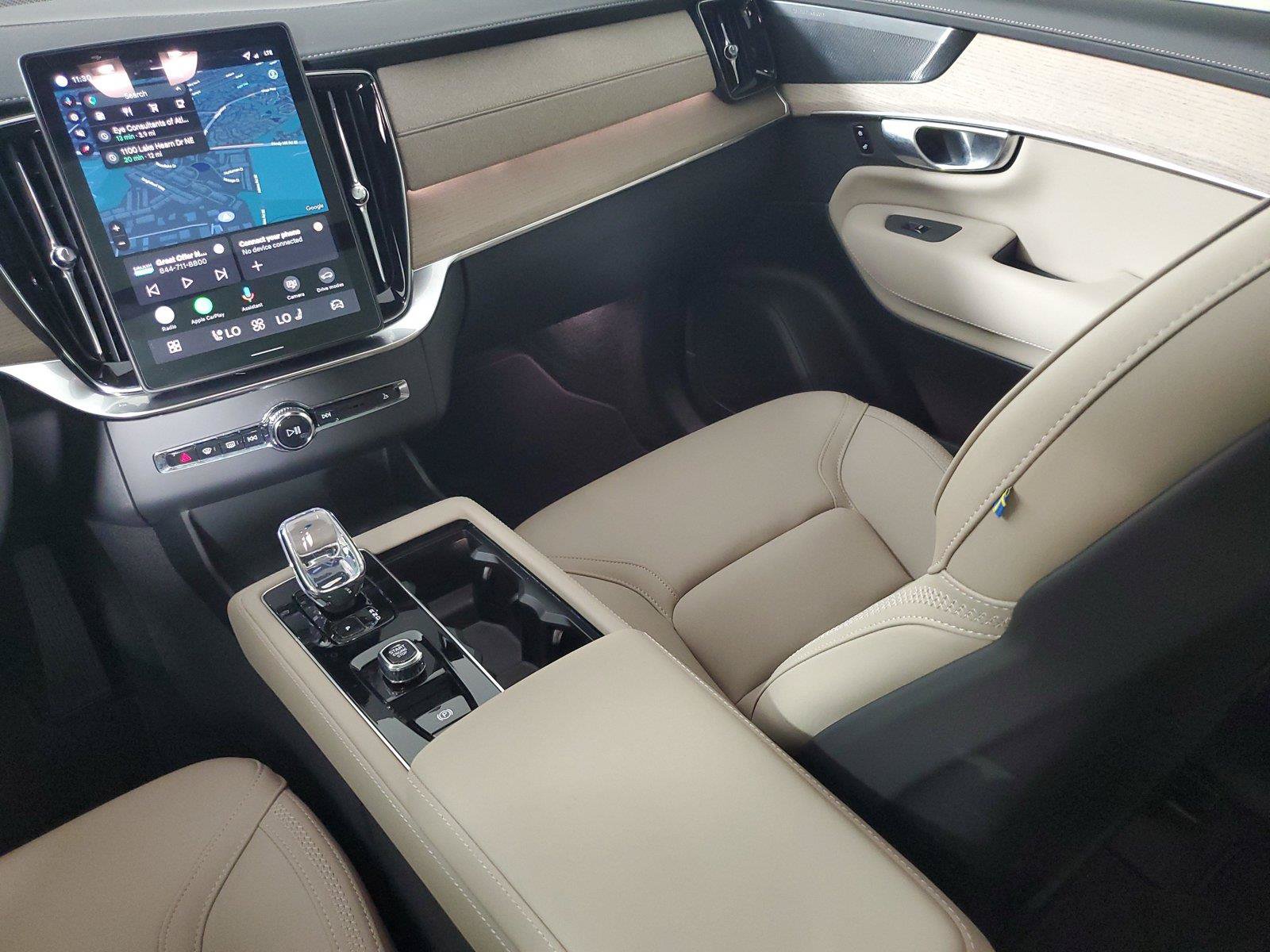 Certified 2026 Volvo XC90 B6 Plus w/ Protection Package Premier AWD/4WD image 17